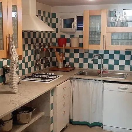 Holiday home Prestigioso Terratetto A 100 Mt Dal Mare